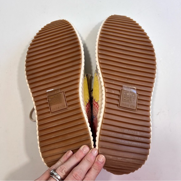 Dolce Vita Dolley Platform Sneaker Pastel Pink Purple Yellow Green Sz 8.5 - Picture 7 of 7